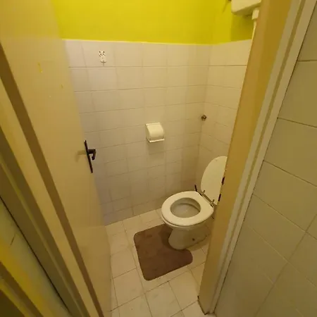 Hostel Gest House Emilio *